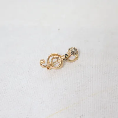 Brooch (Gold) Unknown metal