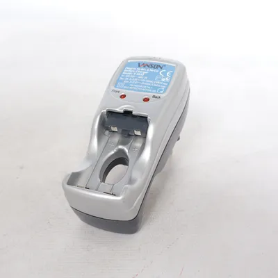 Batteriladdare (V-6833) från Vanson