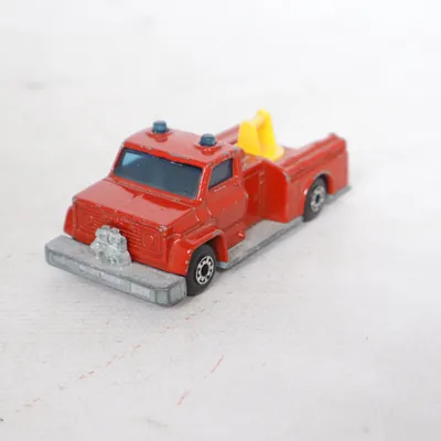 Leksaksbil (Röd, Grå, Gul) från Matchbox