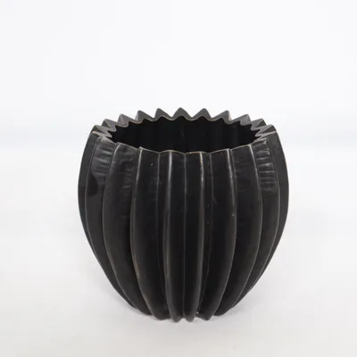 Pot (Black) from Alma