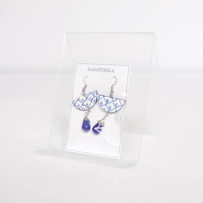 Örhängen (Vit, Blå) Okänd metall