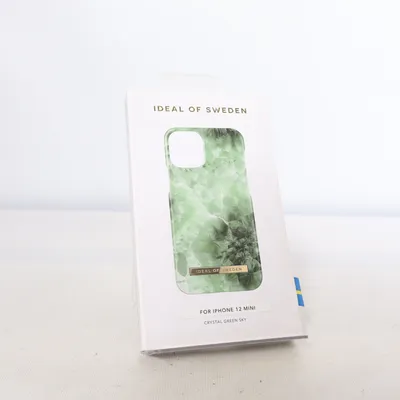 Phone case (Crystal Green Sky) from iDeal of Sweden