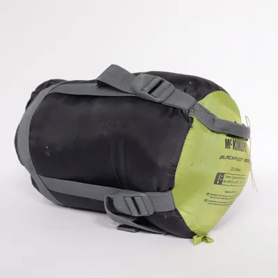 Sleeping bag (Black) from McKinley