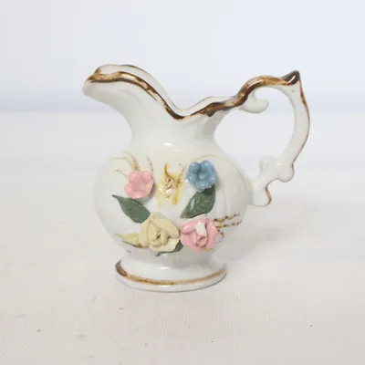 Cream jug (White, Multicolored)