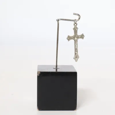 Hänge (Silverfärgad) Okänd metall