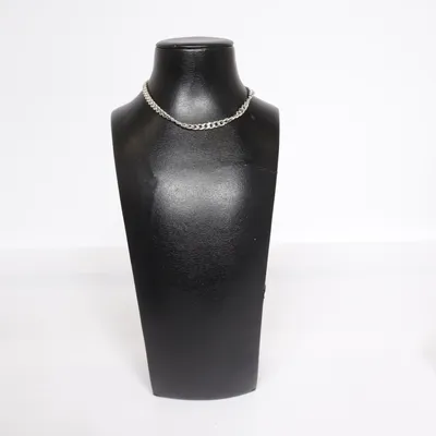 Halsband (Silverfärgad) Okänd metall