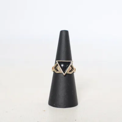 Ring (Gold, Black) Unknown metal