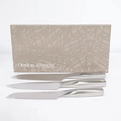 Knivset (Silverfärgad) från Orrefors Jernverk