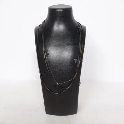 Halsband (Svart) från Max Okänd metall