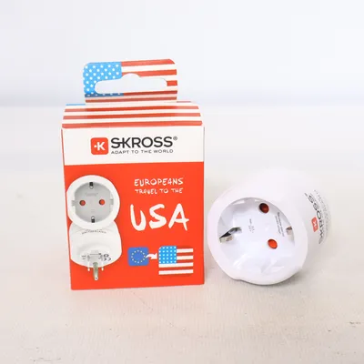 Adapter (Europeans Travel To The Usa) van Skross