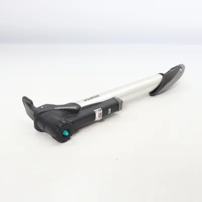 Pompe à vélo (Argent, Noir) de Asaklitt