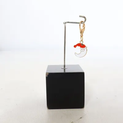 Charm (Gold) Unknown metal