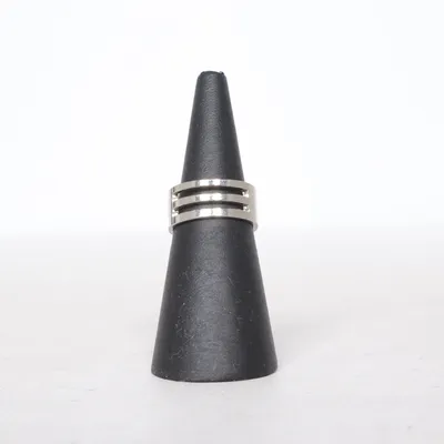 Ring (Silverfärgad) Okänd metall