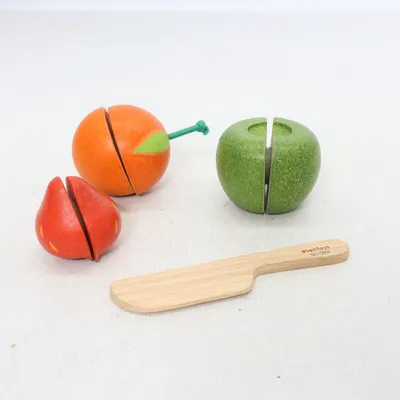Legetøj (Rød, Grøn, Brun) fra PlanToys