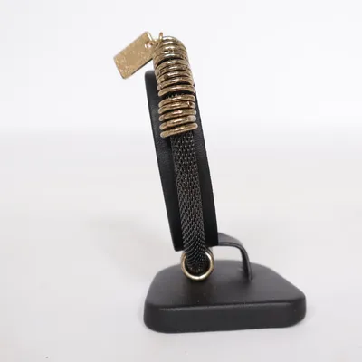 Armband (Svart, Guldfärgad) från Pipol's Bazaar Okänd metall