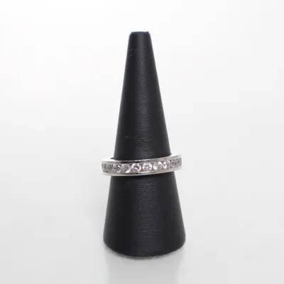 Ring (Silverfärgad) Okänd metall