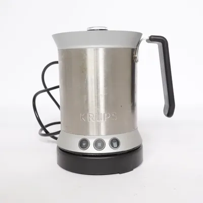 Mjölkskummare (Silverfärgad, Svart, Grå) från Krups