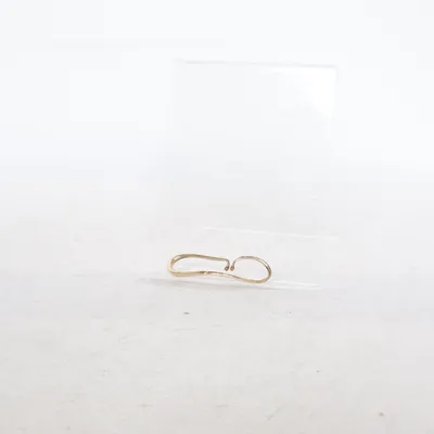 Brosch (Guldfärgad) Okänd metall