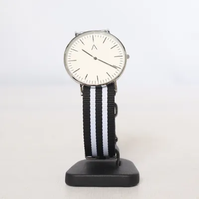 Montre (Noir, Blanc) de Amazing