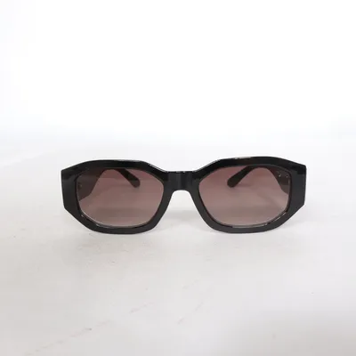 Solglasögon (17288 9000 UV400) från Gina Tricot