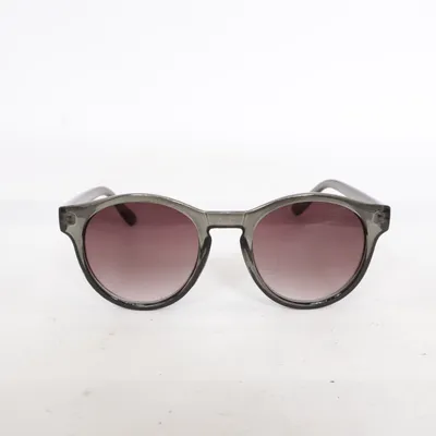 Solglasögon (Grå) från Gina Tricot