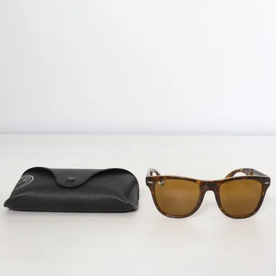 Sunglasses (RB 4105 Wayfarer) from Ray-Ban