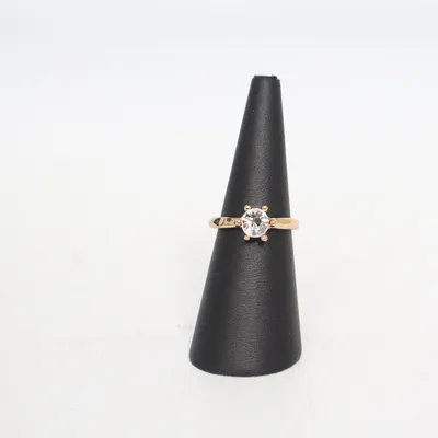Ring (Guldfärgad) Okänd metall