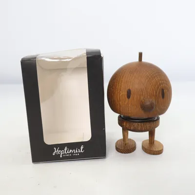 Figurine en porcelaine (Marron) de Hoptimist