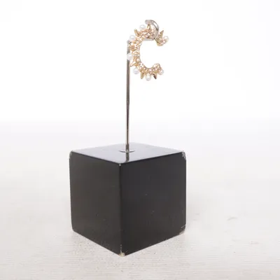 Earcuff (Guldfärgad, Vit) Okänd metall