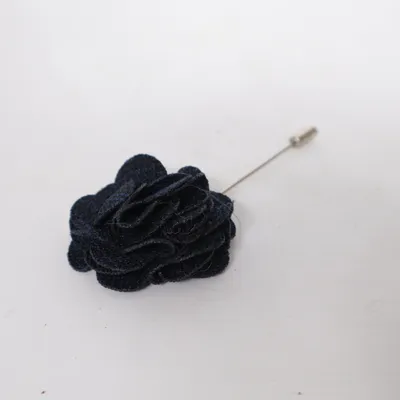 Brooch (Blue) Unknown metal