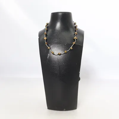 Halsband (Brun, Silverfärgad) Okänd metall