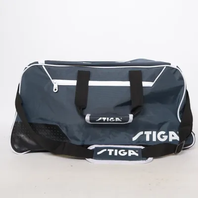 Träningsväska (BATCOVER STAGE) från Stiga