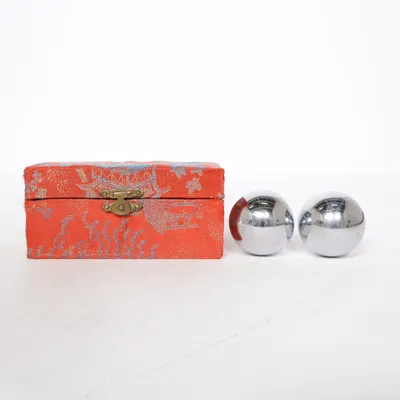 Exercise balls (Silver)