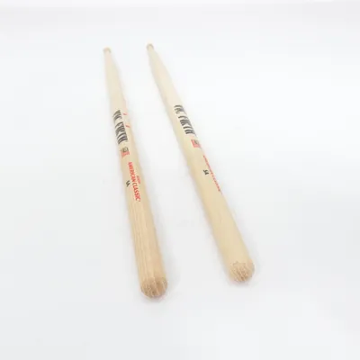 Trommestikker (Beige) fra Vic Firth