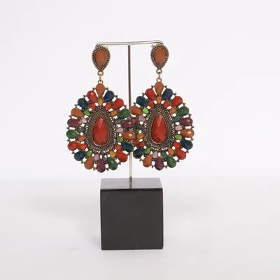 Örhängen (Röd, Blå, Flerfärgad) Okänd metall