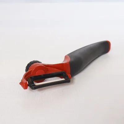 Économe (Rouge, Noir) de Kyocera