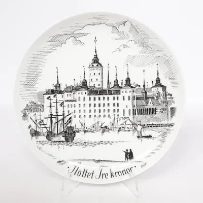 Väggtallrik (Vit, Svart) från Hackefors Porslin