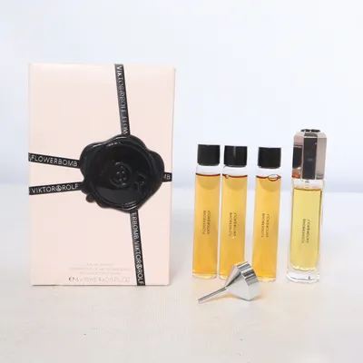 Eau de Parfum (Flowerbomb) from Viktor & Rolf