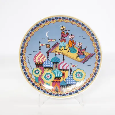 Väggtallrik (Prinz Achmed und die Fee) från Fürstenberg