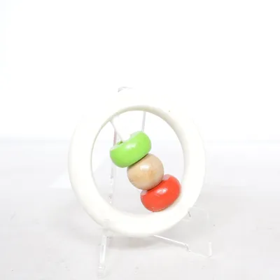 Skallra (Vit, Flerfärgad) från Brio