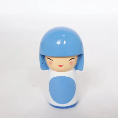 Kokeshi (Blå, Vit) från Skincity