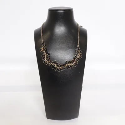 Halsband (Guldfärgad, Svart) Okänd metall
