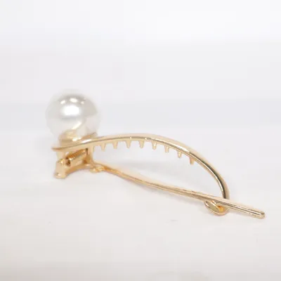 Brosch (Guldfärgad, Silverfärgad) Okänd metall