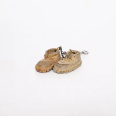 Brooch (Brown) Unknown metal