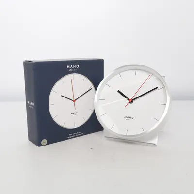 Wandklok (Wit, Zilver) van Mano Atelier