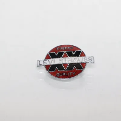 Broche (Sølv, Rød) fra Levi Strauss & Co Ukendt metal