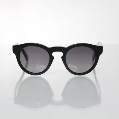 Solglasögon (Svart) från Nividas