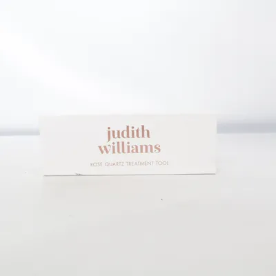 Gua Sha roller  (Rose Quartz Treatment Tool) van Judith Williams