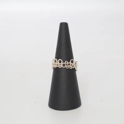 Ring (Silverfärgad) Okänd metall