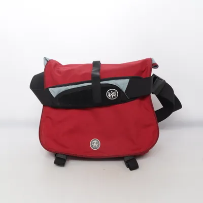 Shoulder-bag (Company Embarrassment rot) from Crumpler